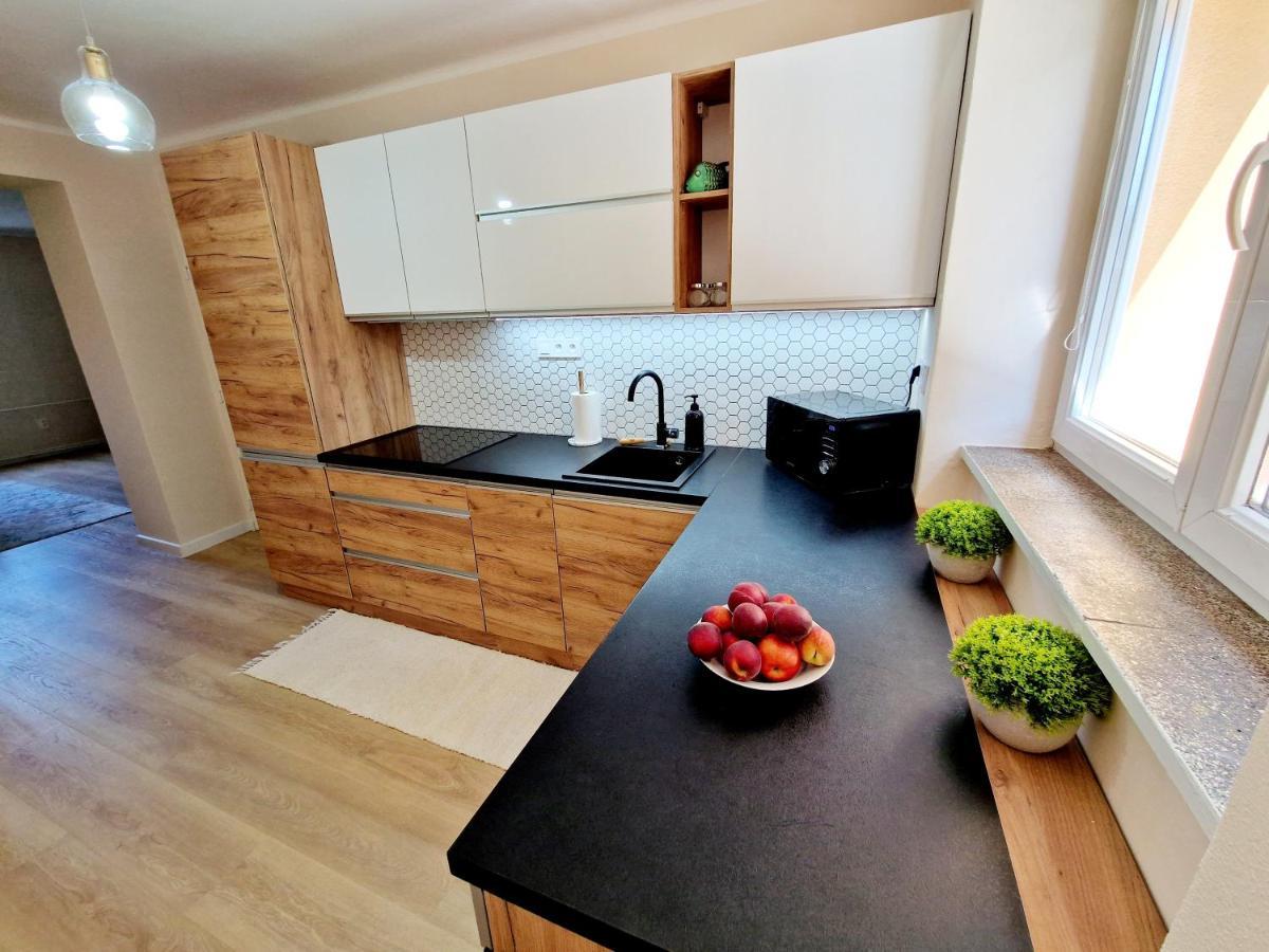 City Center Apartment - Self Check-In Spišská Nová Ves Eksteriør billede